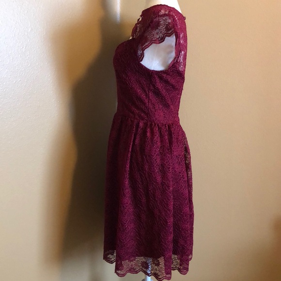 Dress - Picture 3 of 4